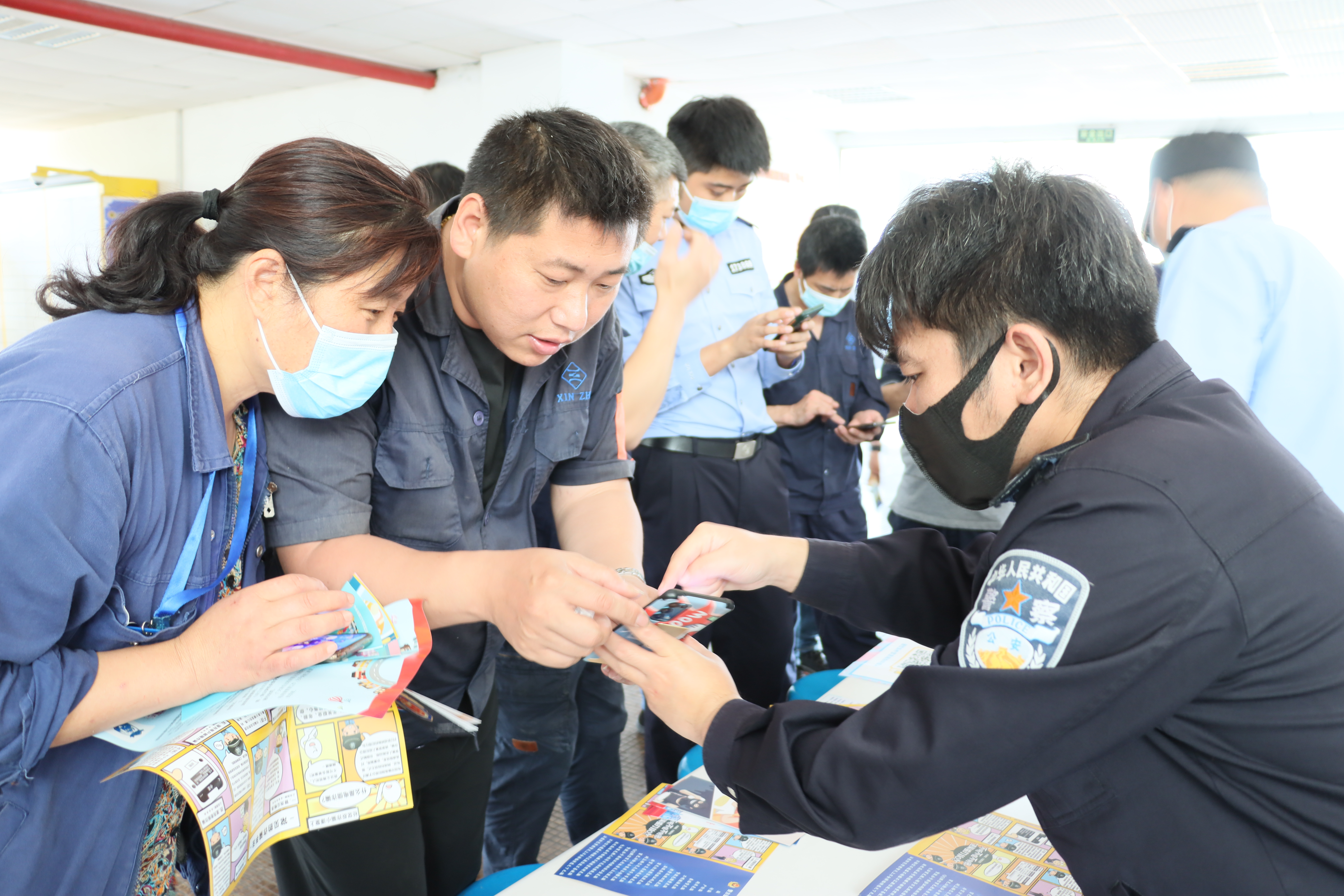 發(fā)放反詐騙宣傳資料